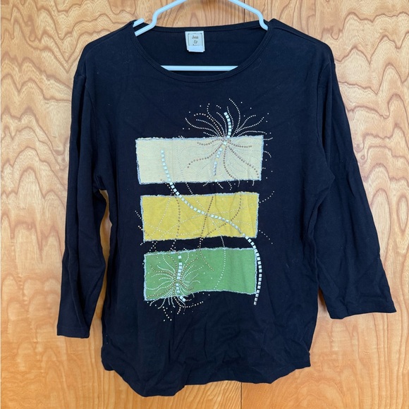Jess & Jane Tops - Black Long Sleeve Top with Abstract Design